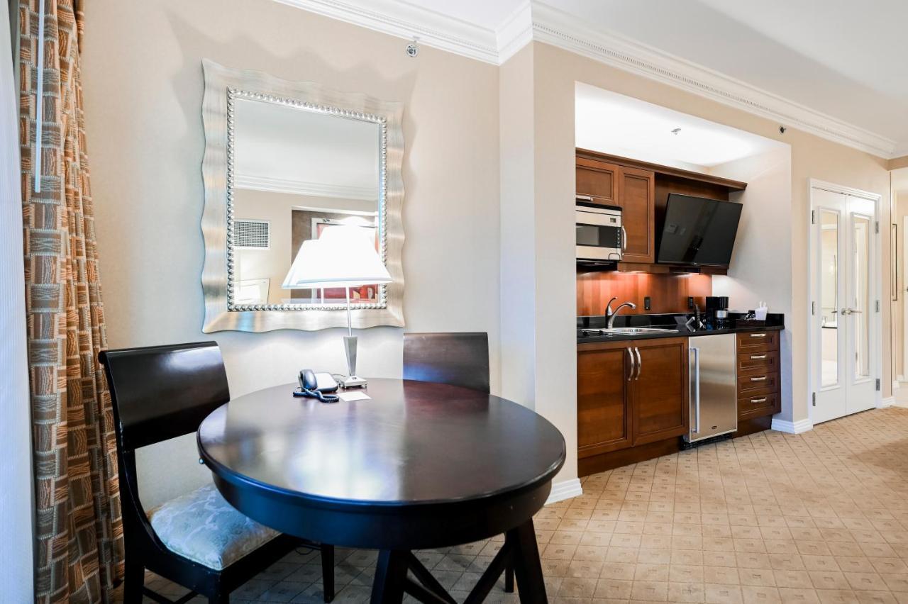 لاس فيغاس Penthouse Suite With Strip View At The Signature At Mgm Grand المظهر الخارجي الصورة